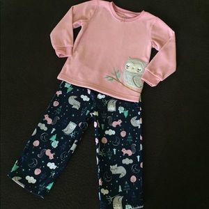 Girls 2t Carter’s warm and cozy pajama set